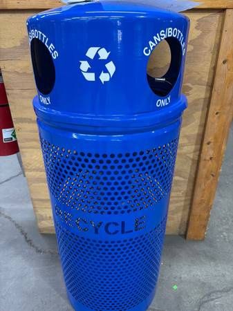 GRAINGER Recycling Can: Round, Dome Top, 34 gal Container Capacity