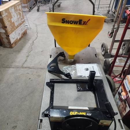 SnowEx SR-210 Rock Salt Spreader 3.0 Cu.Ft. Wireless Tailgate