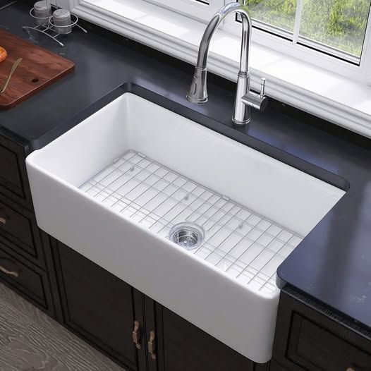 Miuara Farmhouse Sink 33 x 18 Inch White Fireclay Apron Front Kitchen Sink ﻿ For kitchen, Heavy duty fireclay large single bowl, Resistant to stains, chipping, heat &amp; scratch