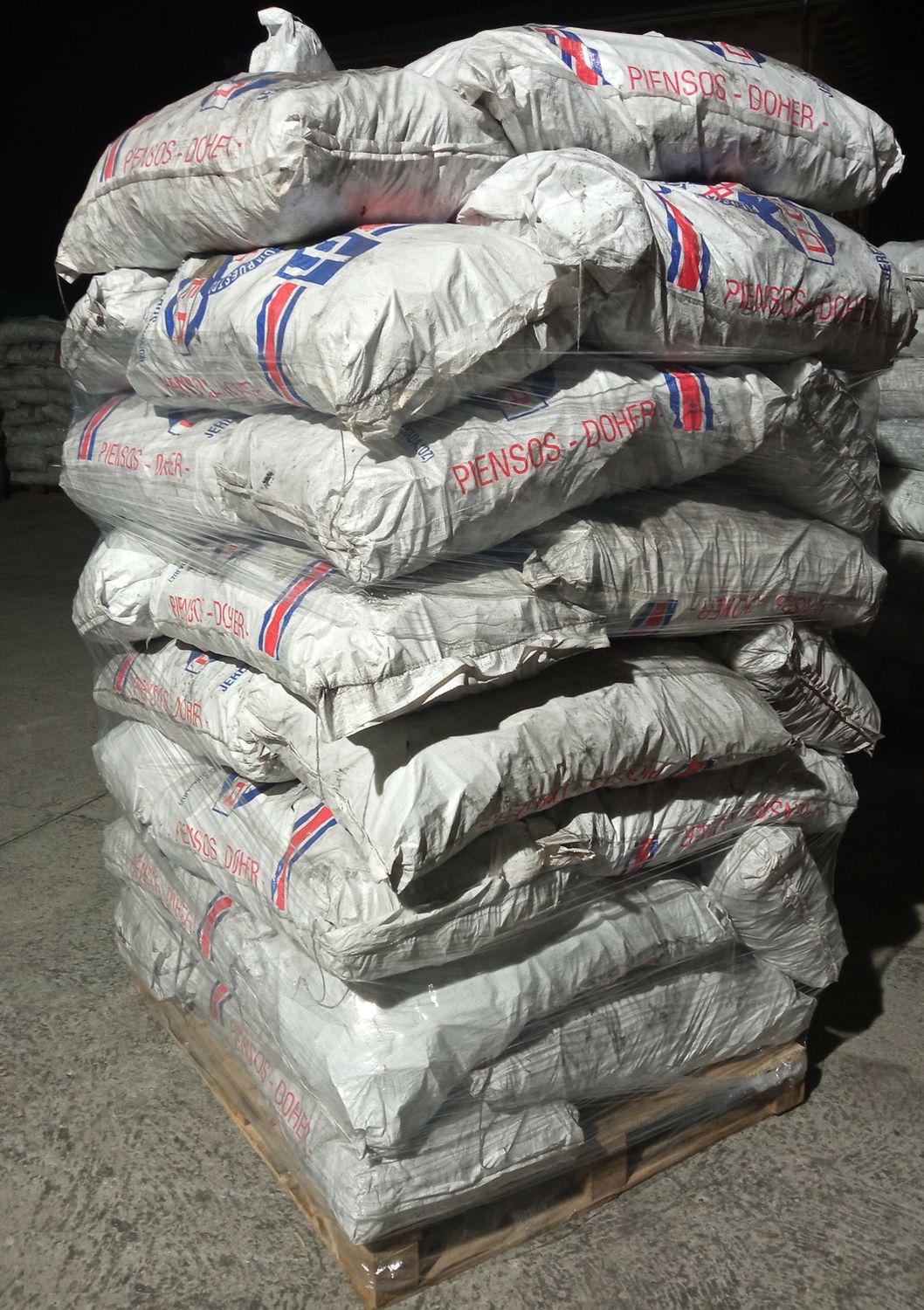 CARBÓN TRADICIONAL EN PALET AMERICANO (710 Kg peso neto)