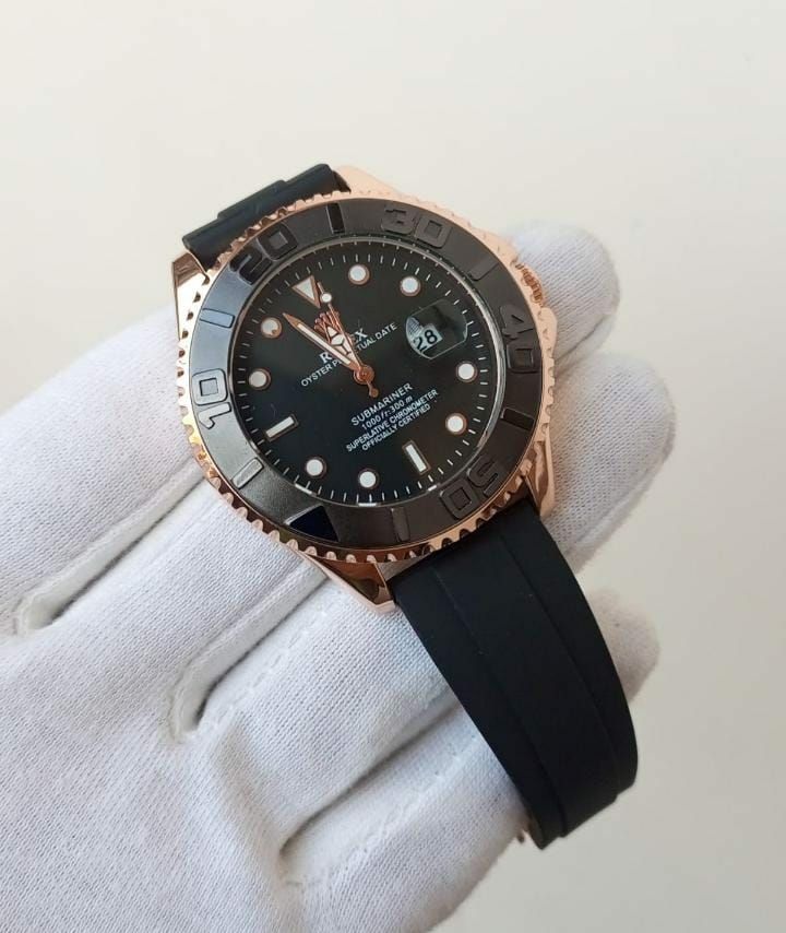 ROLEX SUBMARINER ⌚