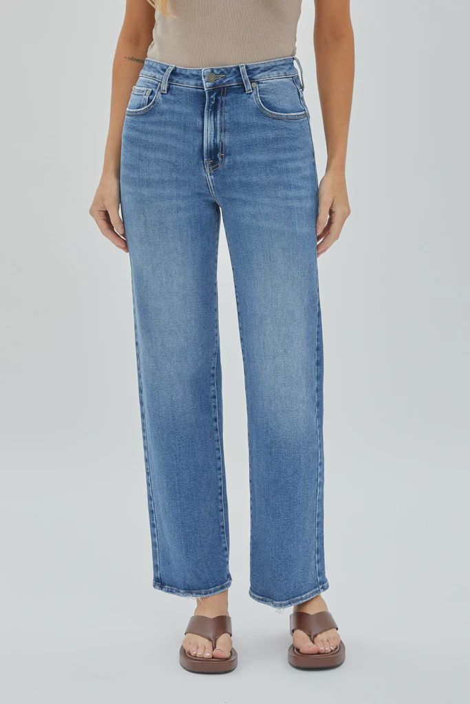 Tracey High Rise Straight Jean 30&quot; - Medium Dark