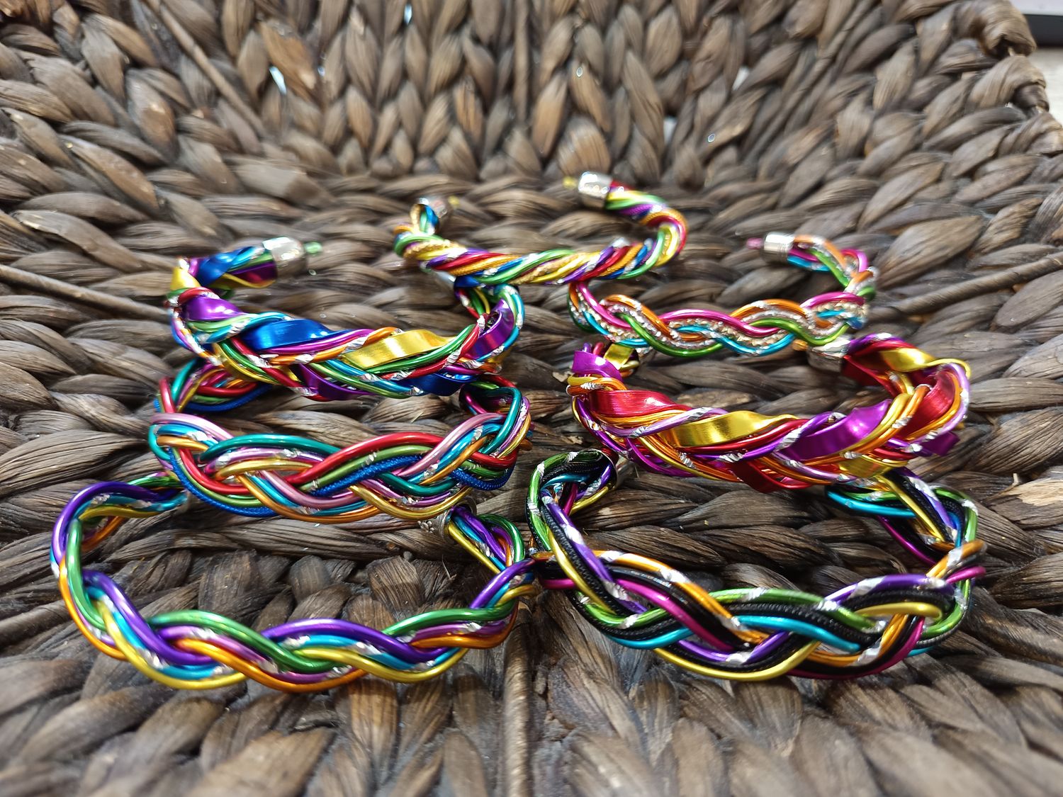 Hand made Bracelets - Multicolor / small