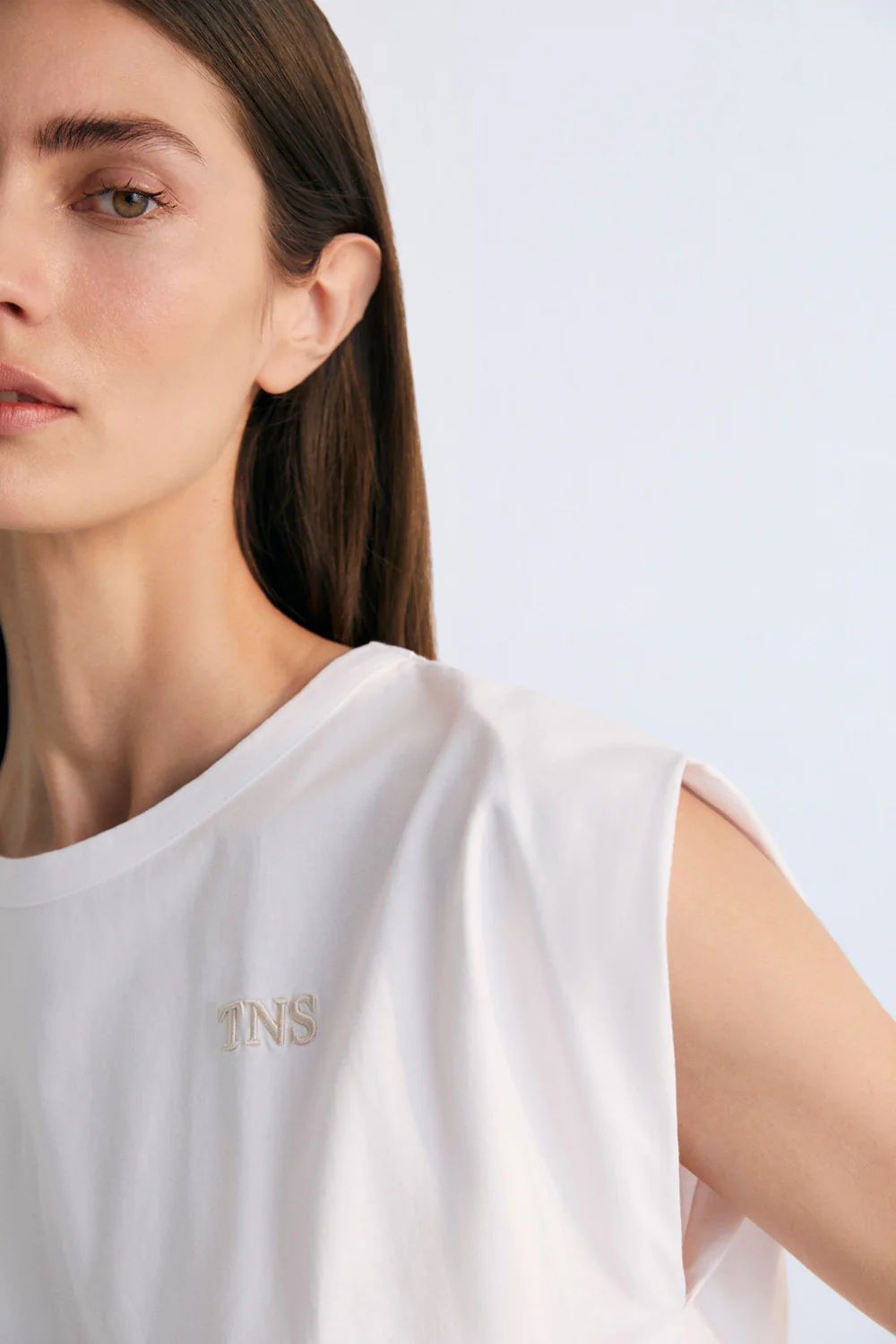 Nea Tee | White
