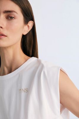 Nea Tee | White