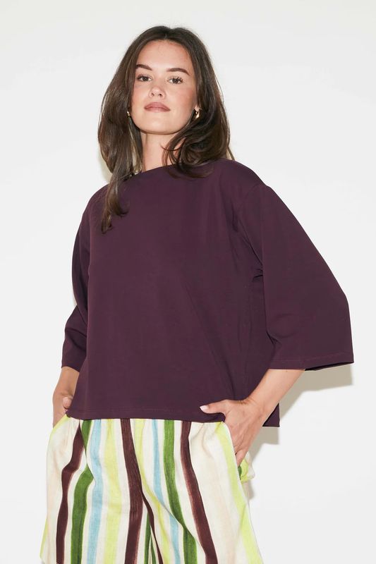 Zizi Tee | Vino