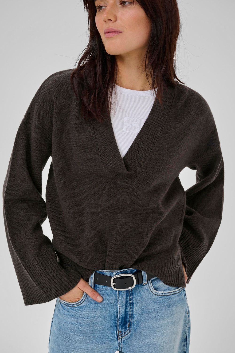 Huxi V-Neck | Espresso