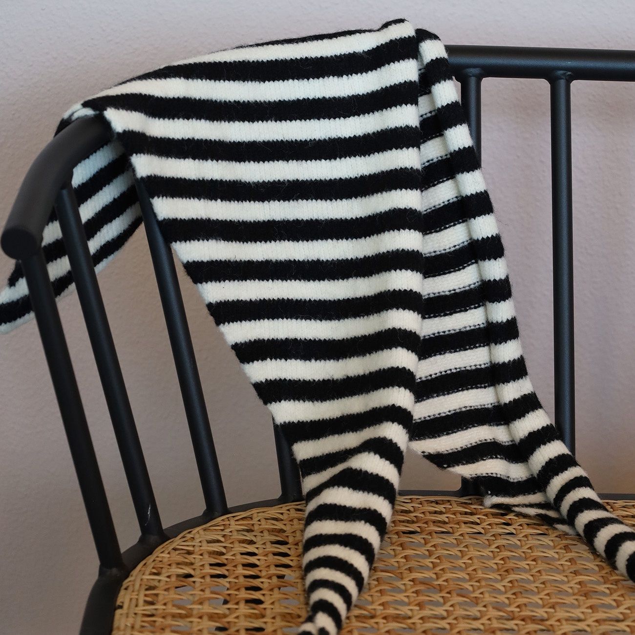 Kliva Triangle Scarf, Colour: Black Stripes