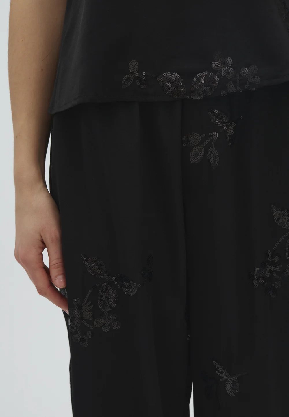 Asaka-M Pants | Black