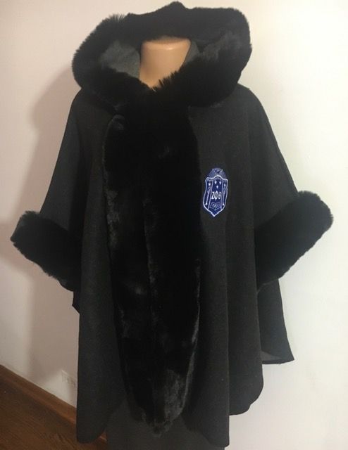 Cape with Fur