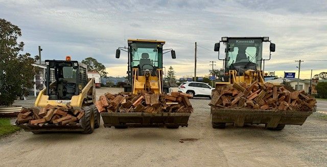 Firewood (Mixed Seasoned Hardwood)