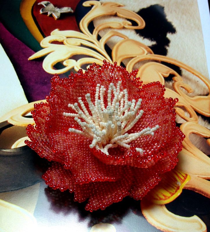 Pattern / tutorial for beaded peyote peony - how to bead a peony - artisan peony photo tutorial / instructions - How to bead a flower