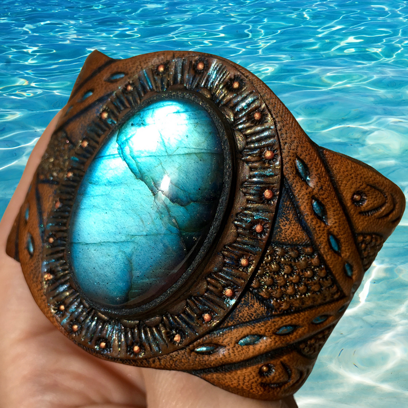 Tooled leather bracelet with blue labradorite and iridescent sheen - Boho cuff bracelet by GemsPlusLeather