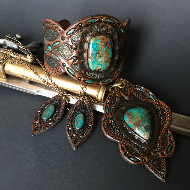 Tooled leather jewellery set with chrysocolla cabochons &amp; bronze furniture - Handmade artisan jewelry set