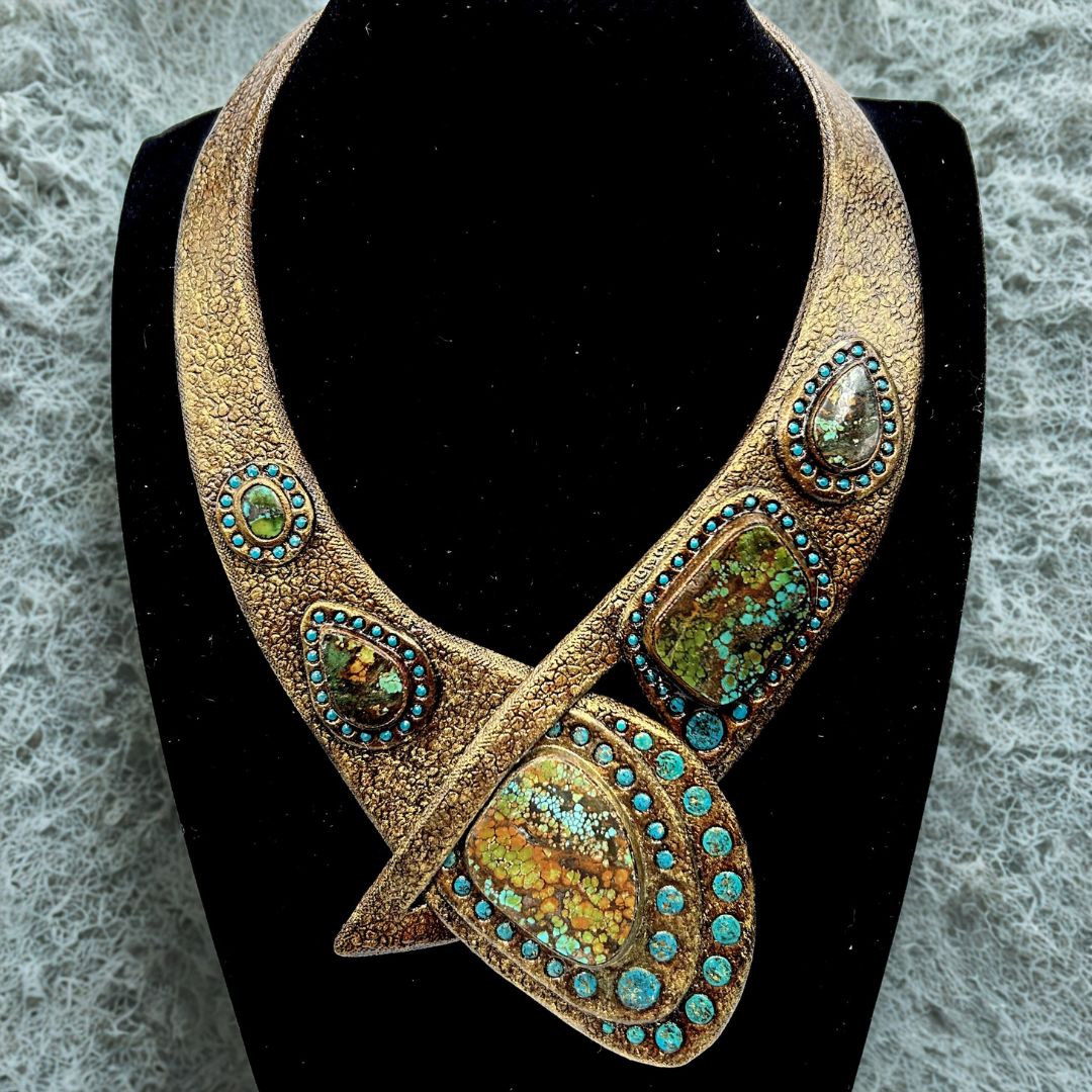 Tooled leather necklace imitating aged gold, featuring Hubei turquoise