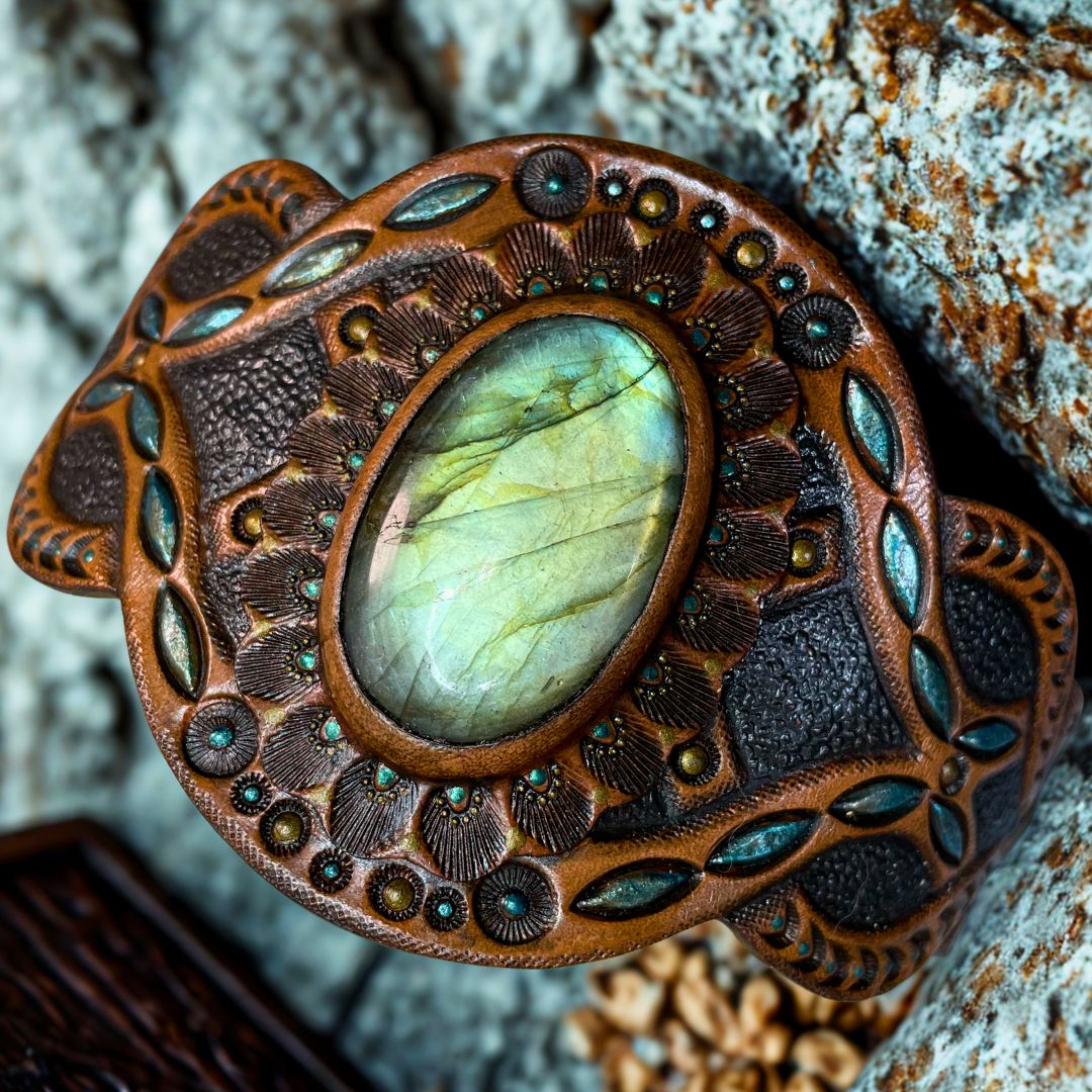 Vintage looking hand tooled leather cuff bracelet with blue labradorite  - Boho jewelry by Gemsplusleather - Leather gift for her