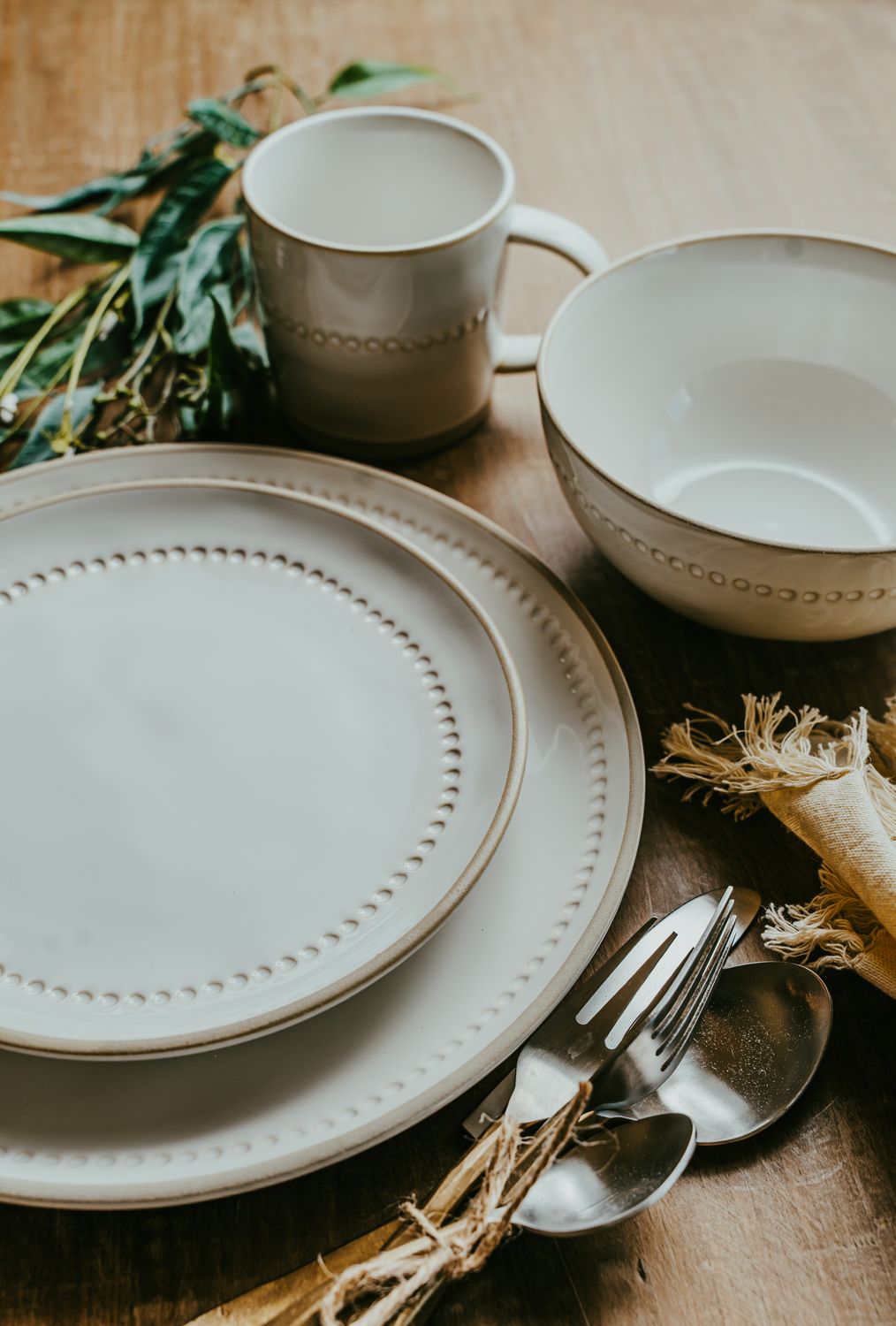 Isabella White 4 piece Place Setting