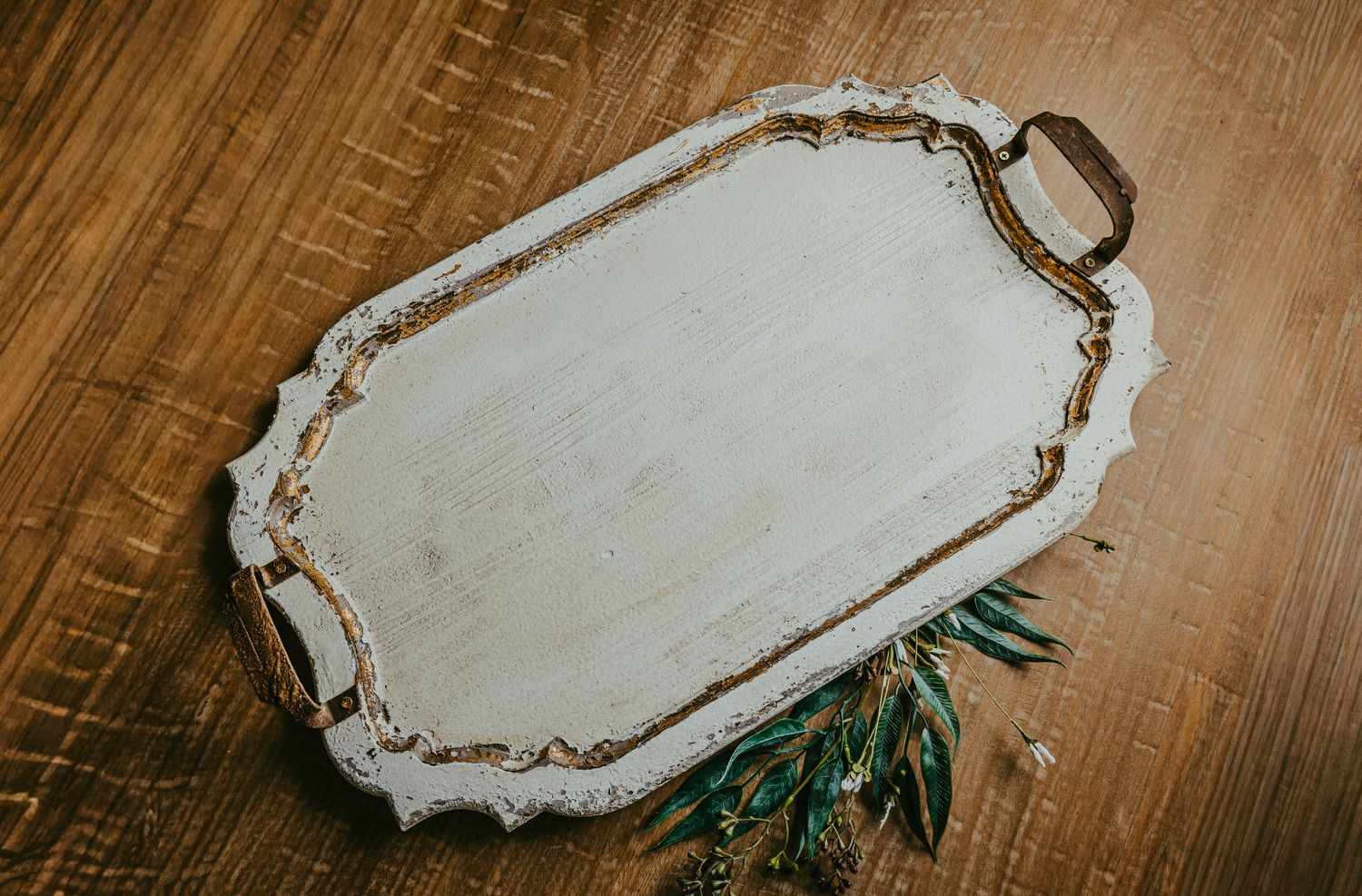 Gold Distressed Scallop Edge Tray