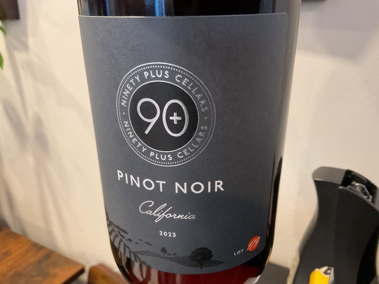 90+ CELLARS PINOT NOIR 750ml