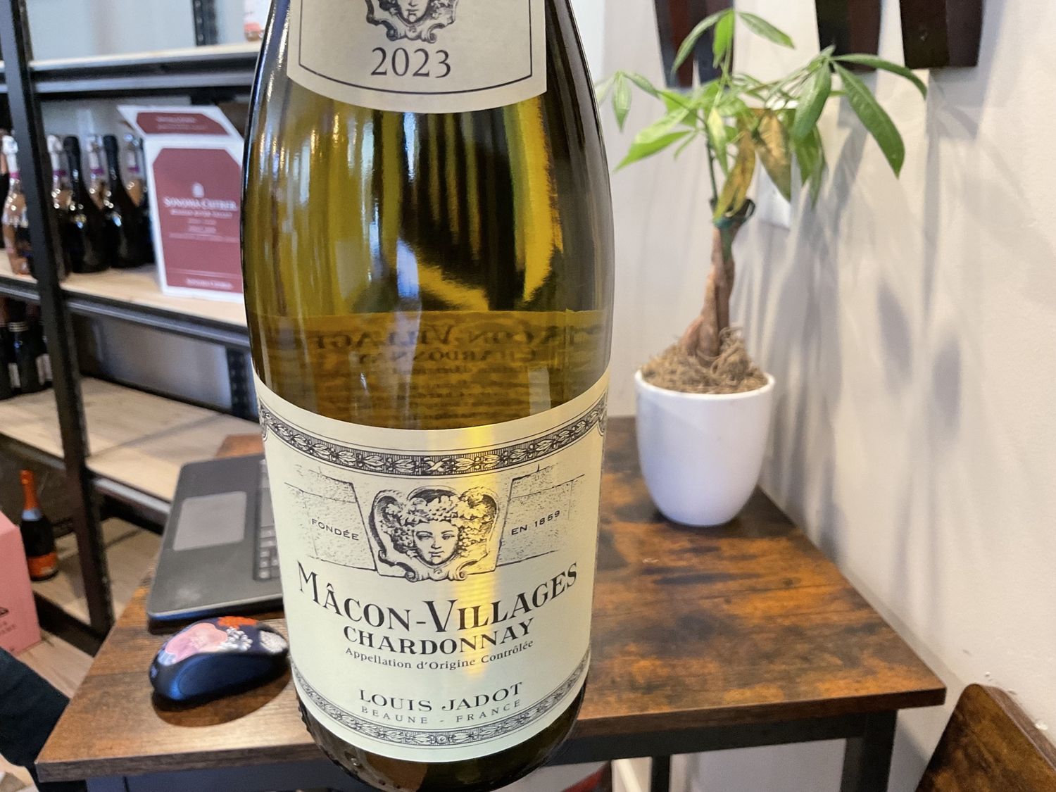 LOUIS JADOT MACON VILLAGES CHARD 750ml