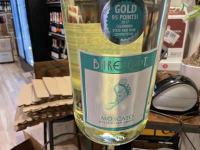 BAREFOOT MOSCATO 1.5L