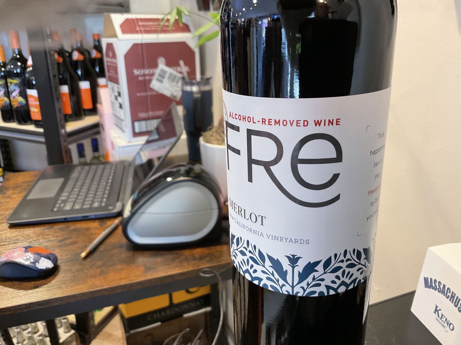 SUTTER HOME FRE MERLOT 750ml