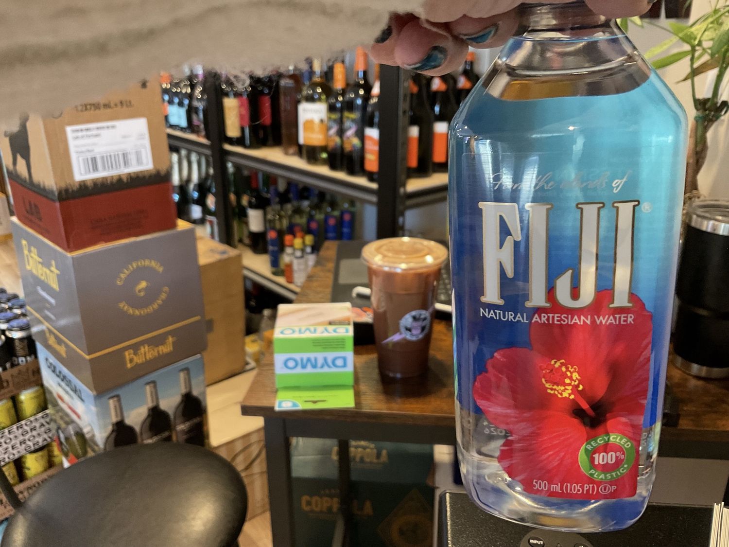 FIJI WATER 500ml