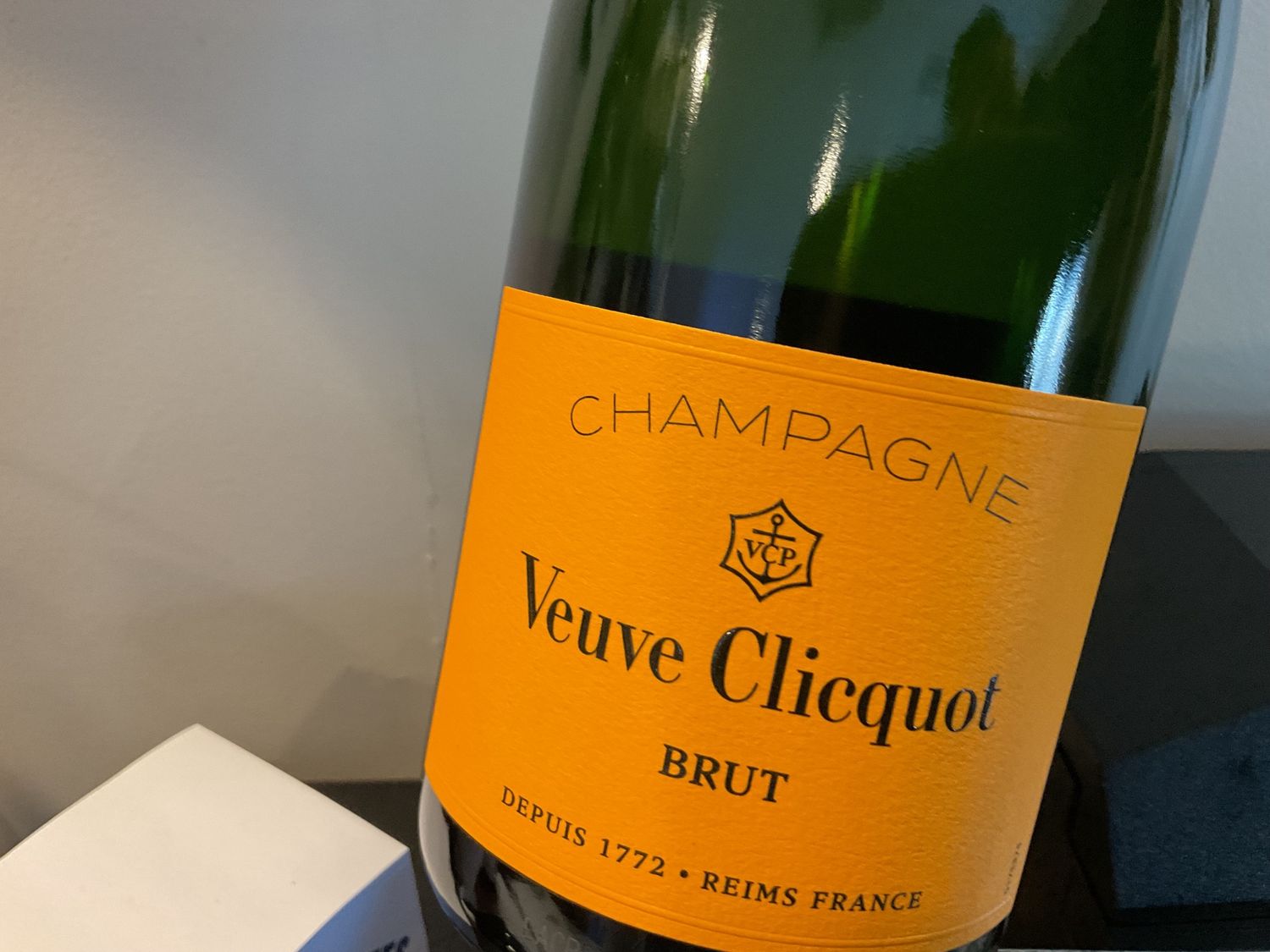VEUVE CLICQUOT BRUT YELLOW 750ml