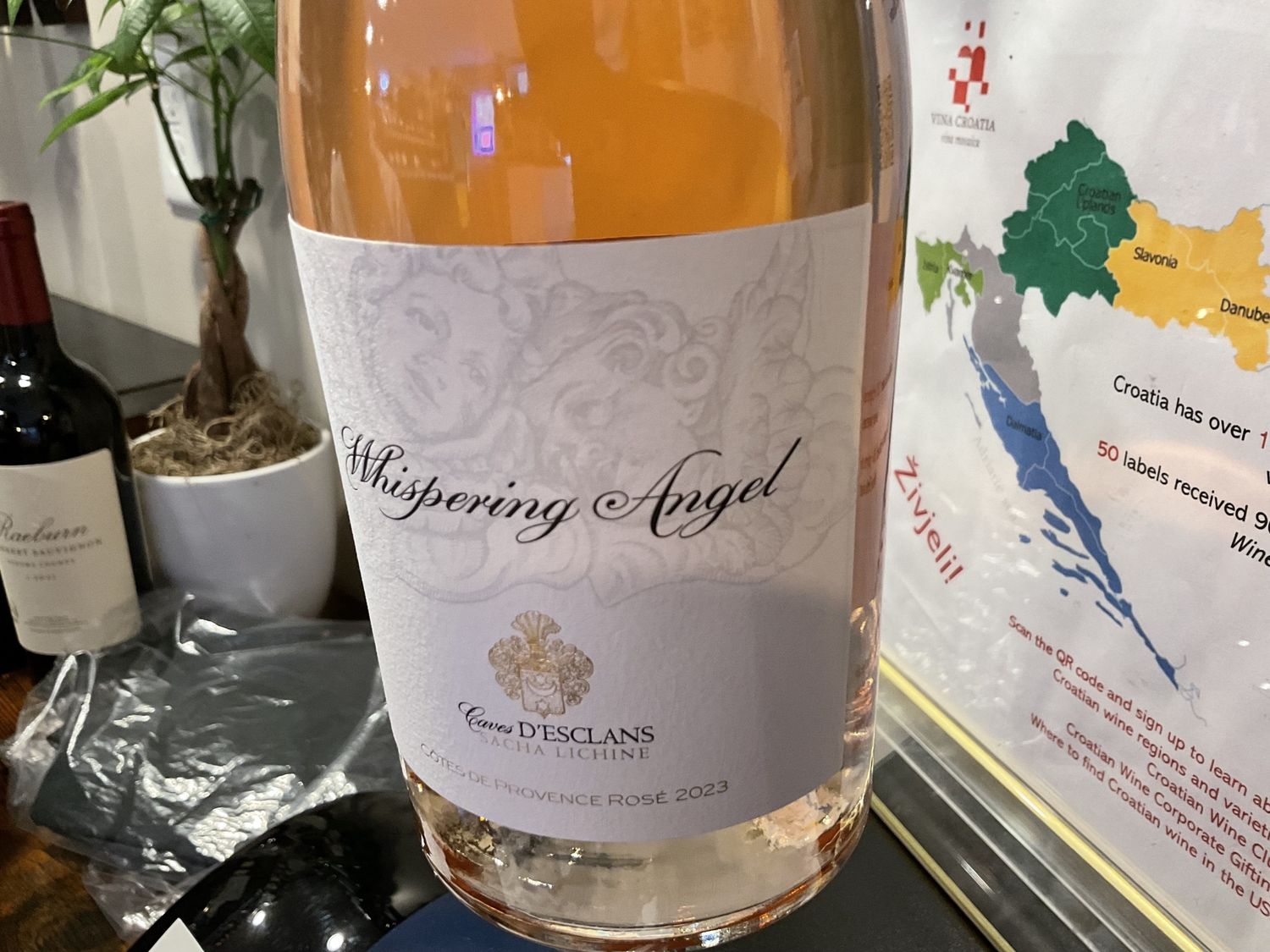 WHISPERING ANGEL 750ml