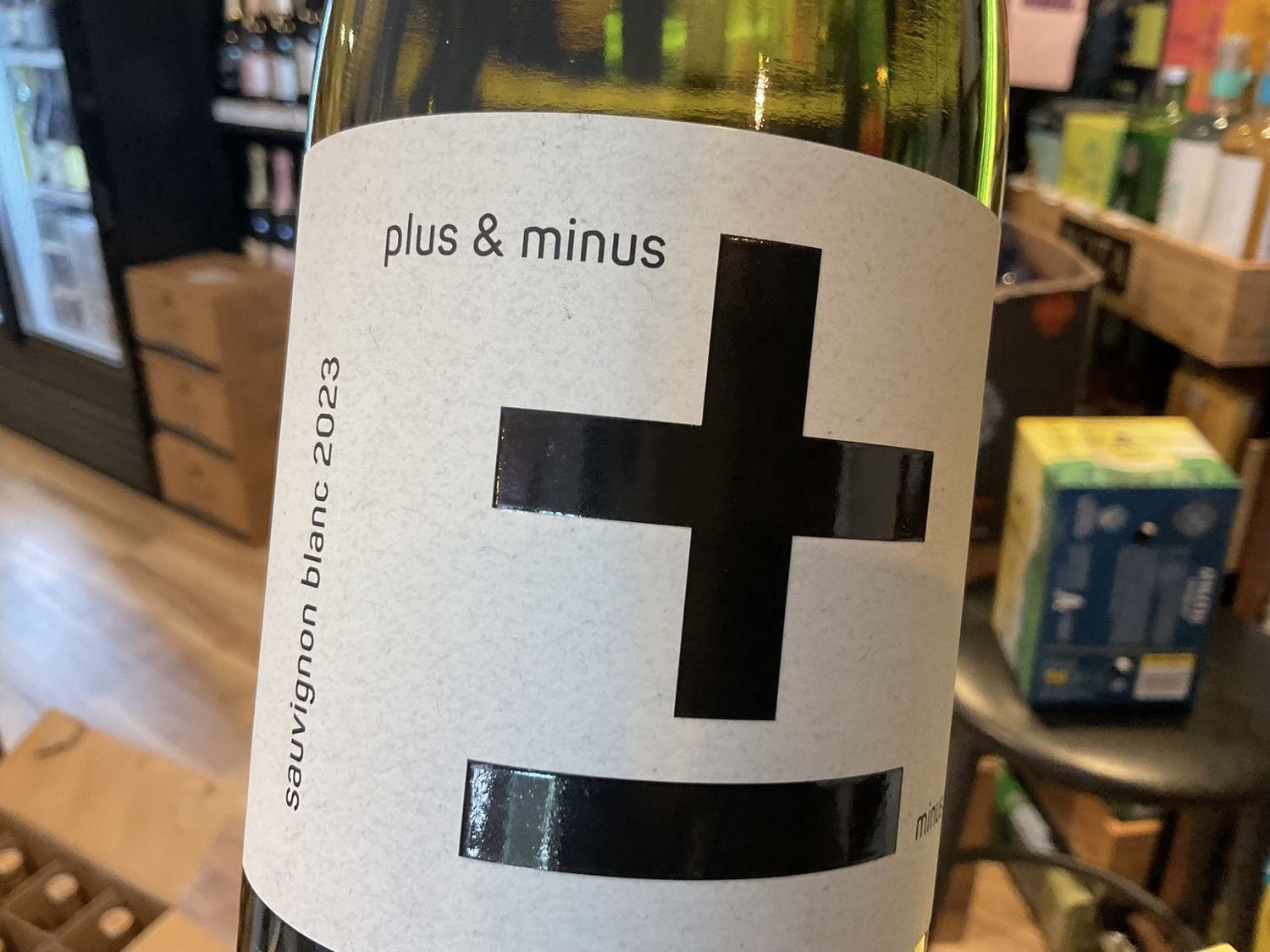 PLUS &amp; MINUS SAUV BLANC 750 ml