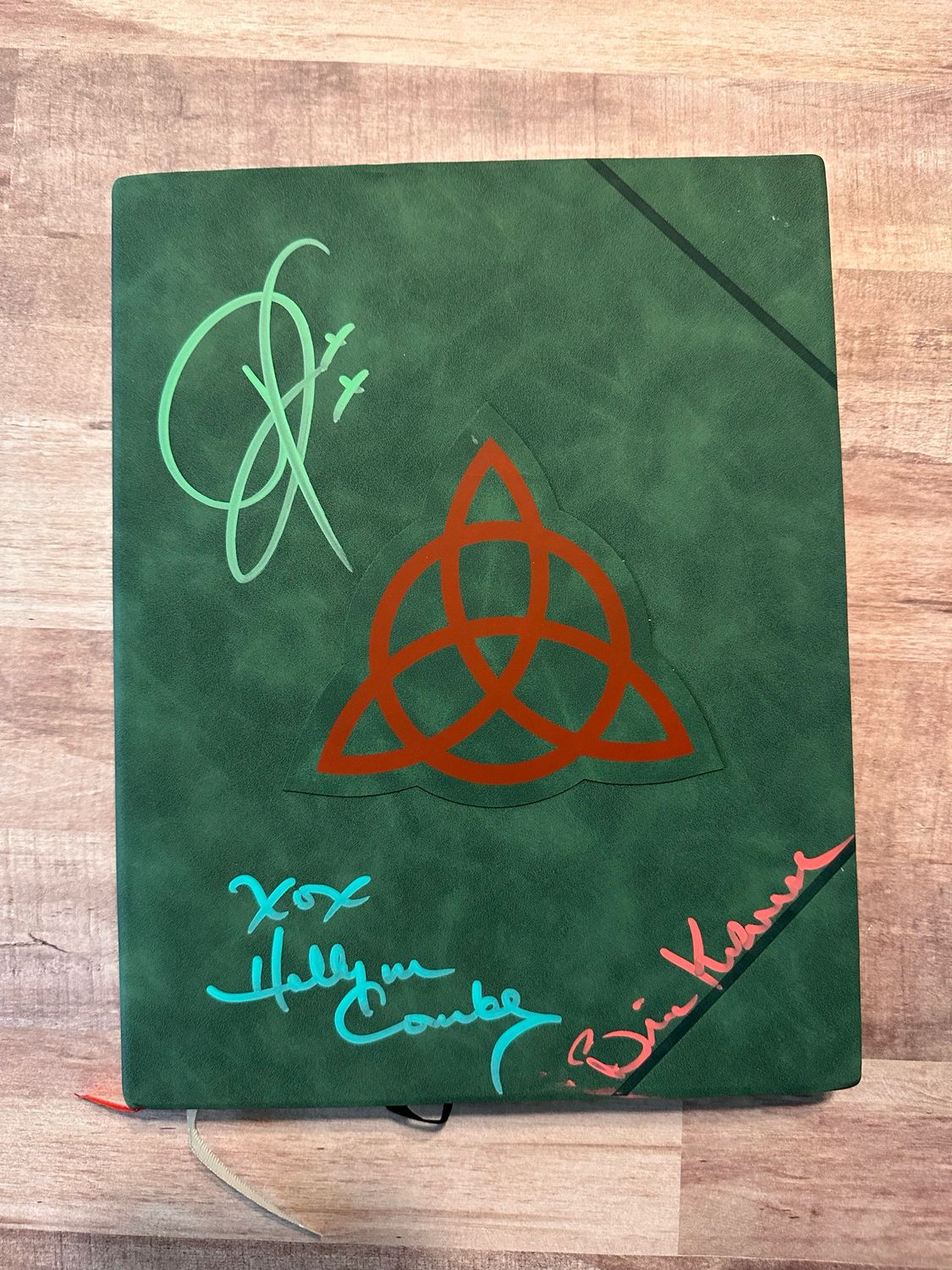Charmed Cast Signed Book Of Shadows