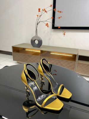 Yves Saint Laurent