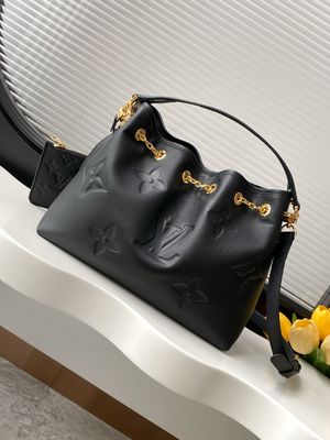 Louis Vuitton Lv Bundle