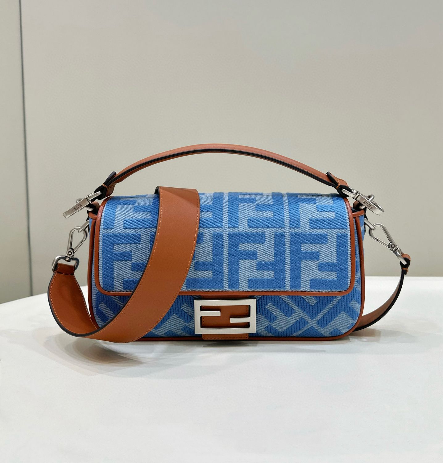 Fendi Baguette