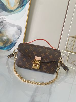 Louis Vuitton Pochette Metis East West