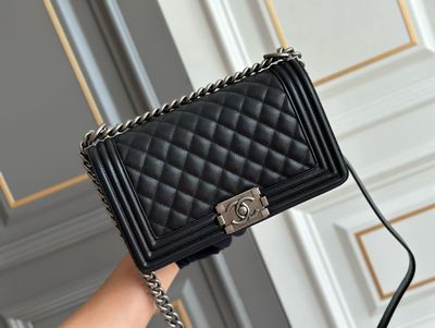 Chanel Boy Medium
