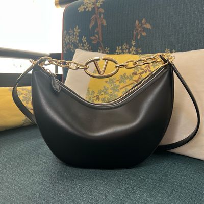 Valentino Vlogo Moon