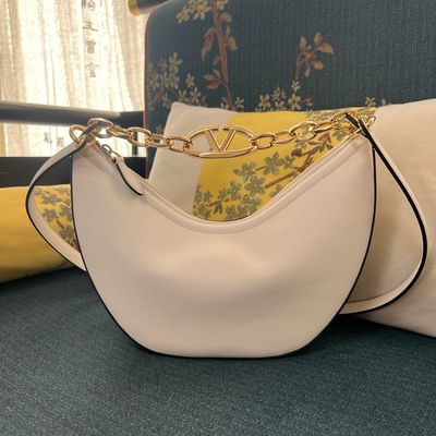 Valentino Vlogo Moon