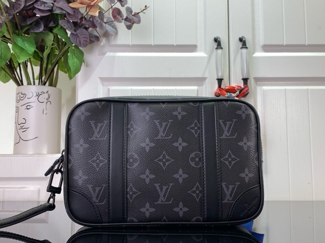 Louis Vuitton Pochette Kasai