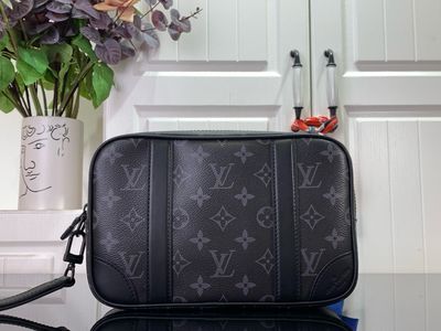 Louis Vuitton Pochette Kasai