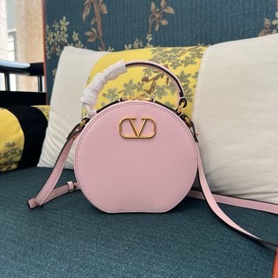 Valentino Vlogo