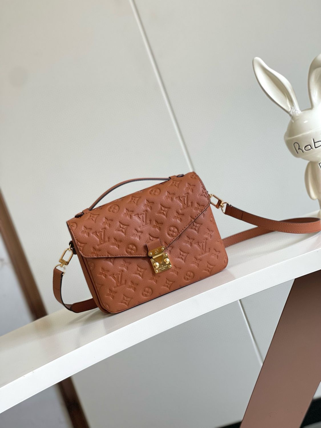Louis Vuitton Pochette Metis