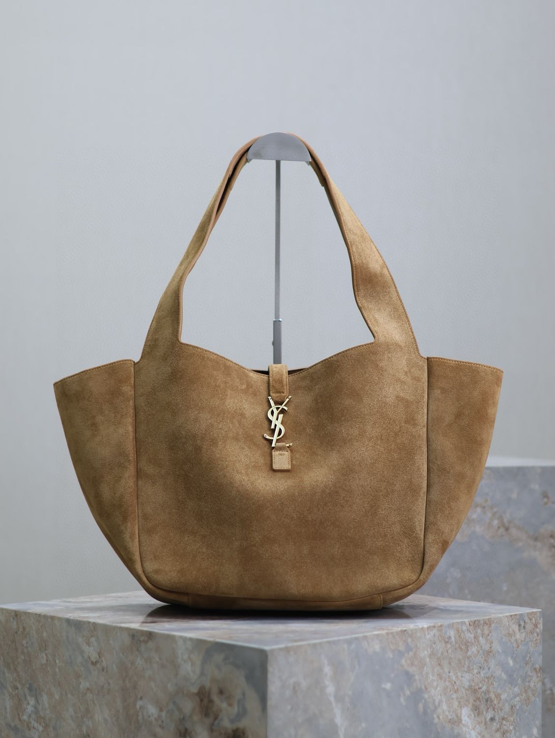 Yves Saint Laurent Le 5 A 7 Bea