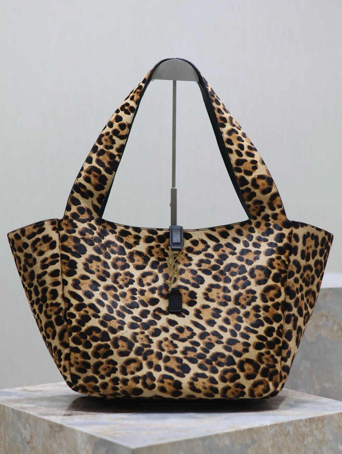 Yves Saint Laurent Le 5 A 7 Bea