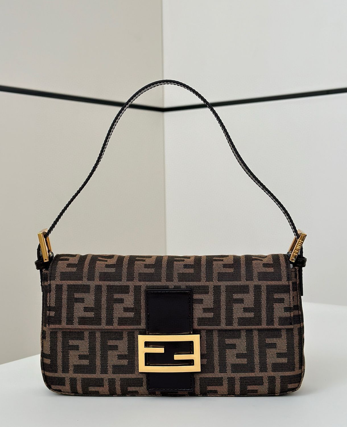 Fendi FF Baguette 