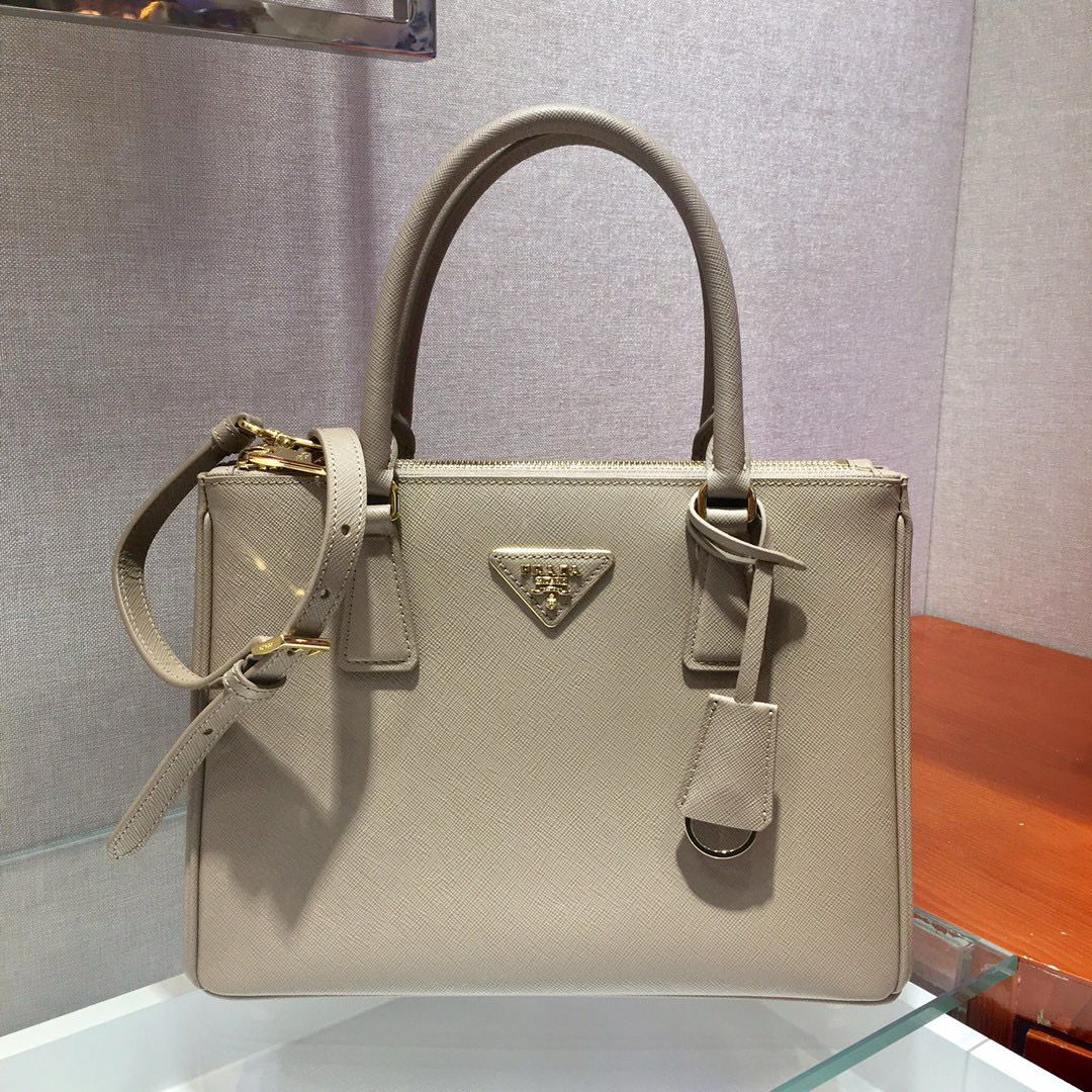 Prada Galleria Medium Saffiano