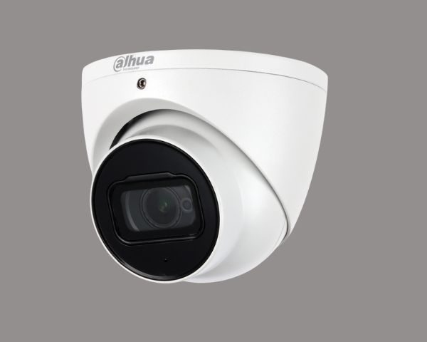 Cámara Dahua domo 4K Starlight 8 MP IP67