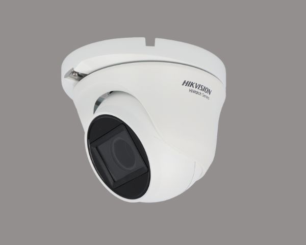 Cámara Domo Hikvision con 5Mpx varifocal motorizado 4‑en‑1