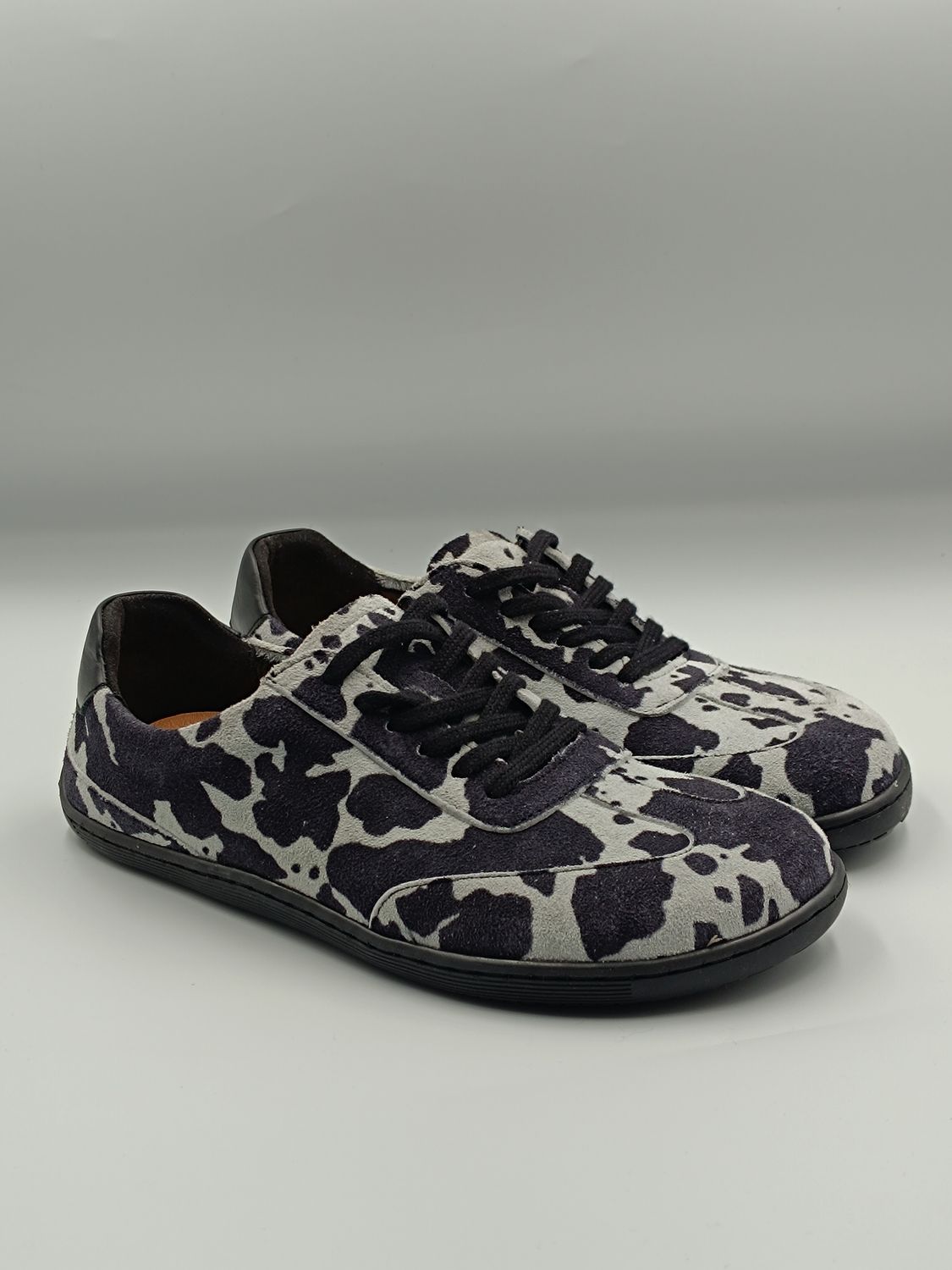 Barefoot ZOLI KRÓWKA, buty minimalistyczne w dwóch tęgościach, biały z czarnymi plamkami