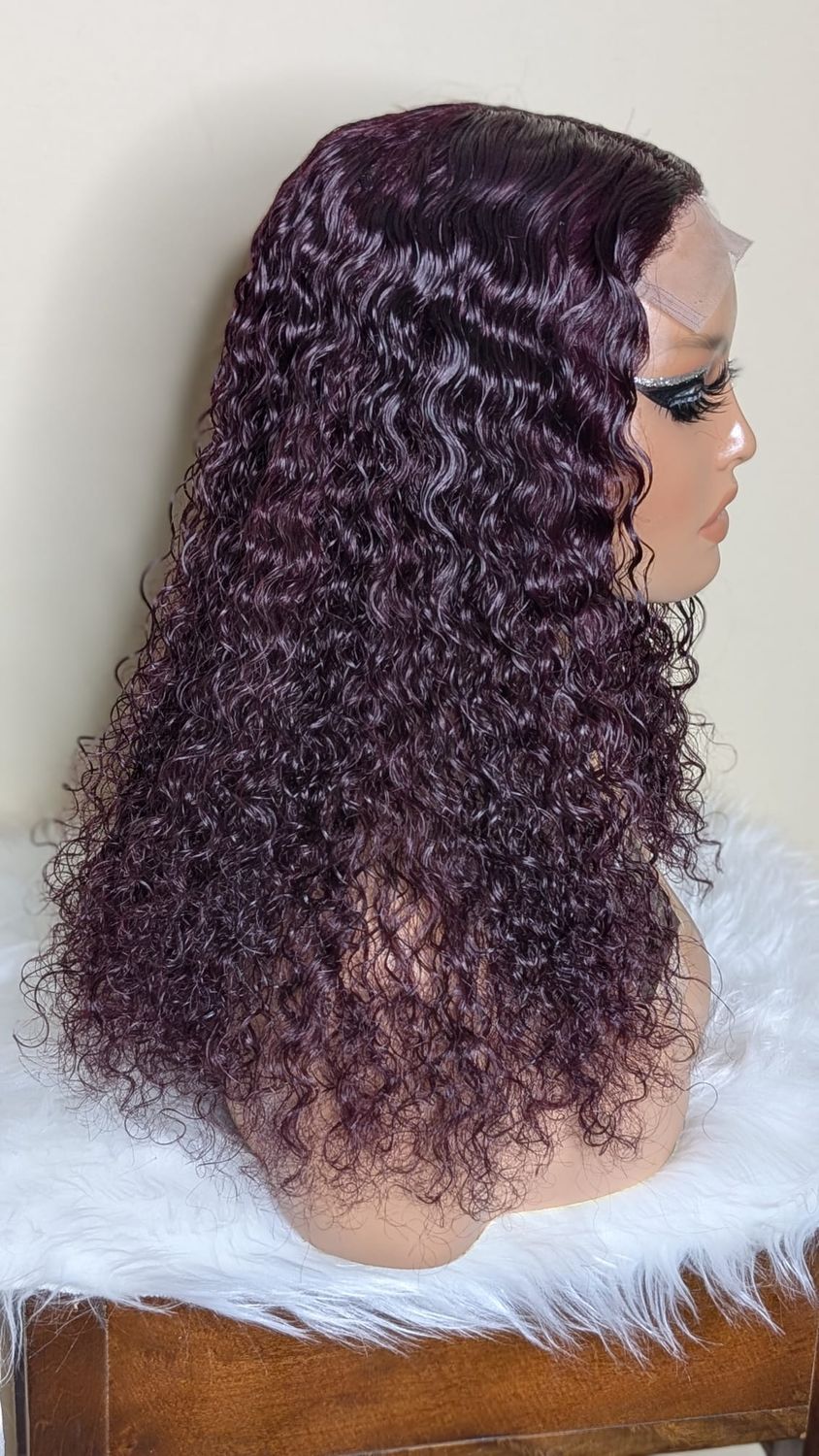 Super belle perruque human hair water wave glueless, facile à porter et à entretenir. Densité 300%